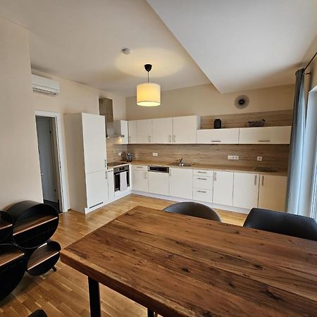 Apartment Leibnitz Im Zentrum Nahe Am Bahnhof Und Der Suedsteirischen Weinstrasse Экстерьер фото