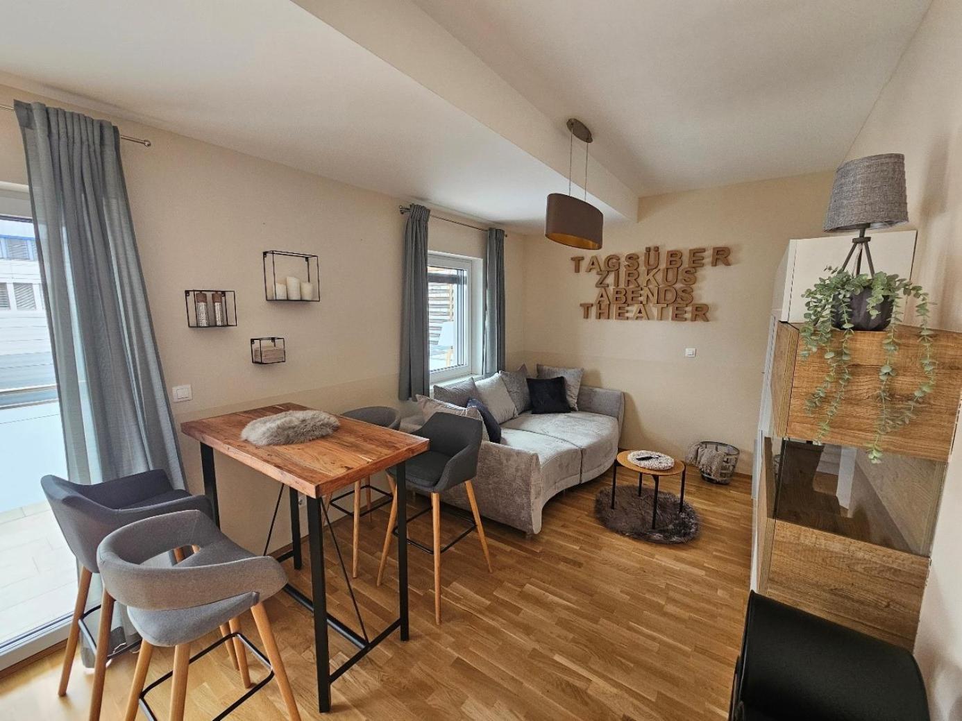 Apartment Leibnitz Im Zentrum Nahe Am Bahnhof Und Der Suedsteirischen Weinstrasse Экстерьер фото